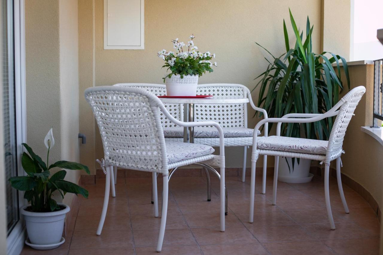 Apartments Barba Tučepi Екстериор снимка