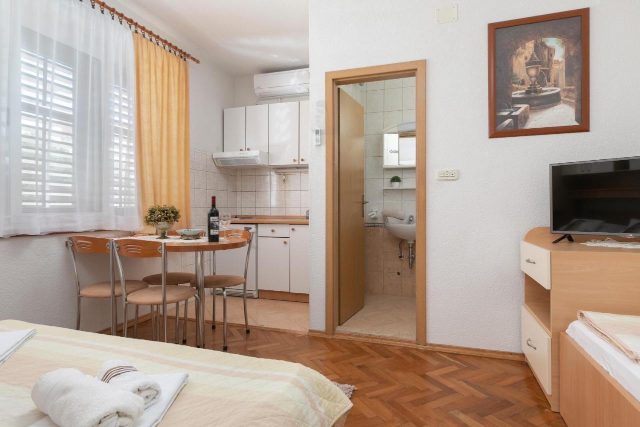 Apartments Barba Tučepi Екстериор снимка