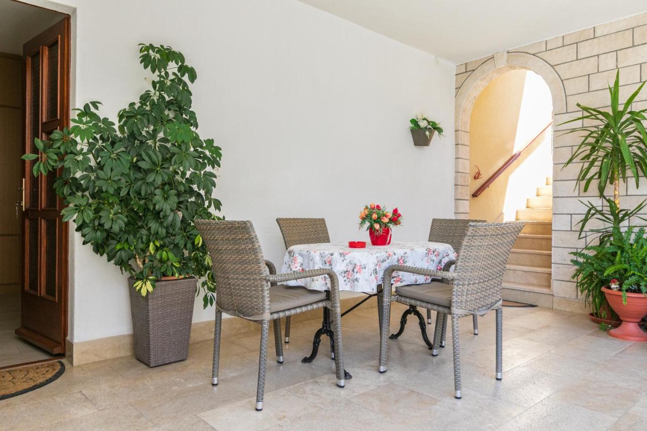Apartments Barba Tučepi Екстериор снимка