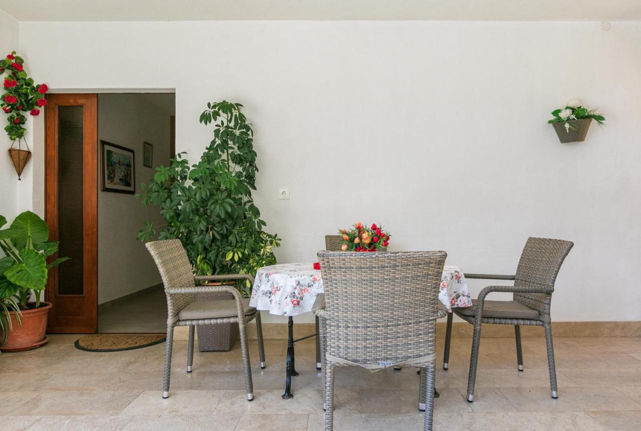 Apartments Barba Tučepi Екстериор снимка