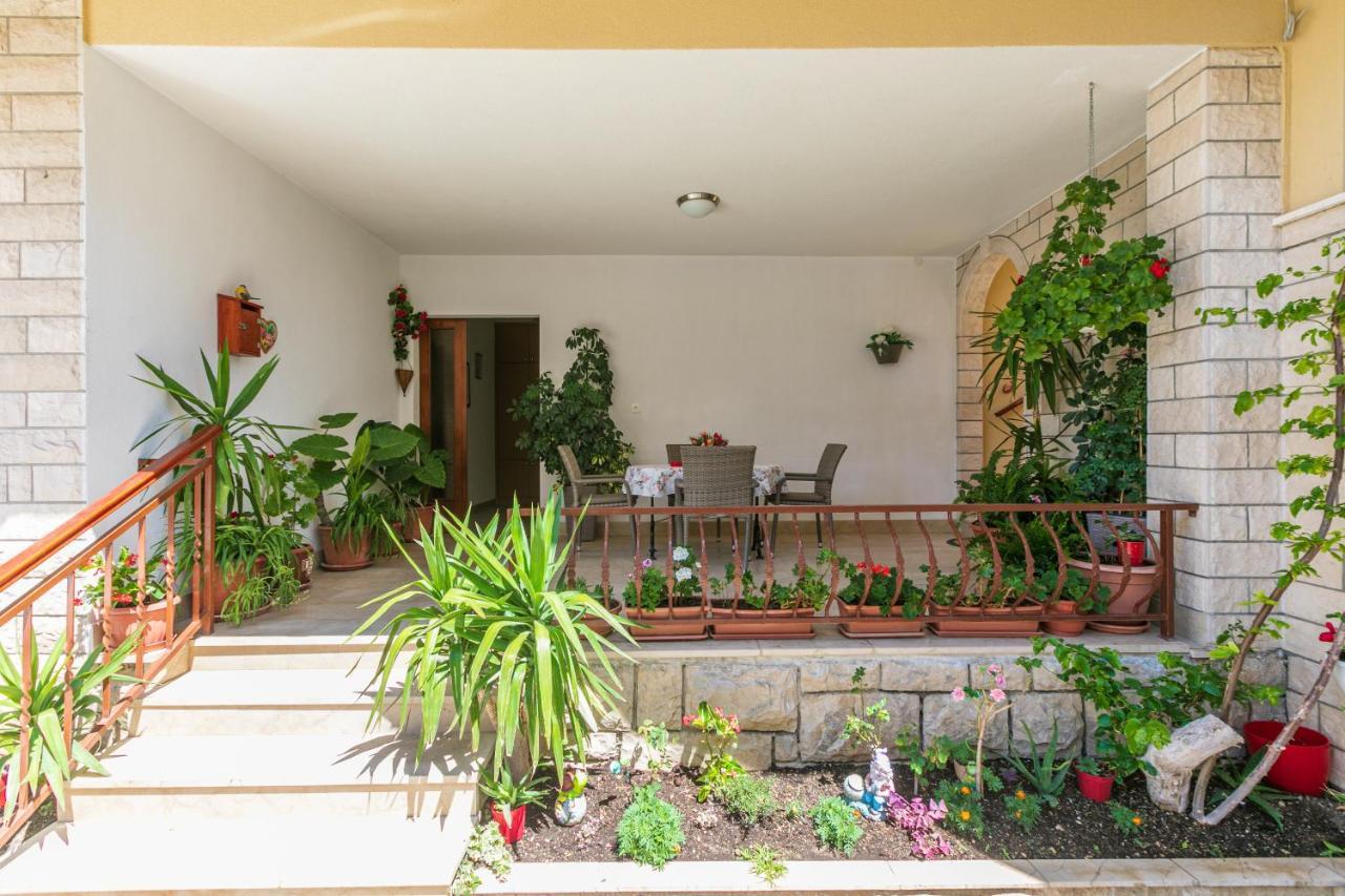 Apartments Barba Tučepi Екстериор снимка