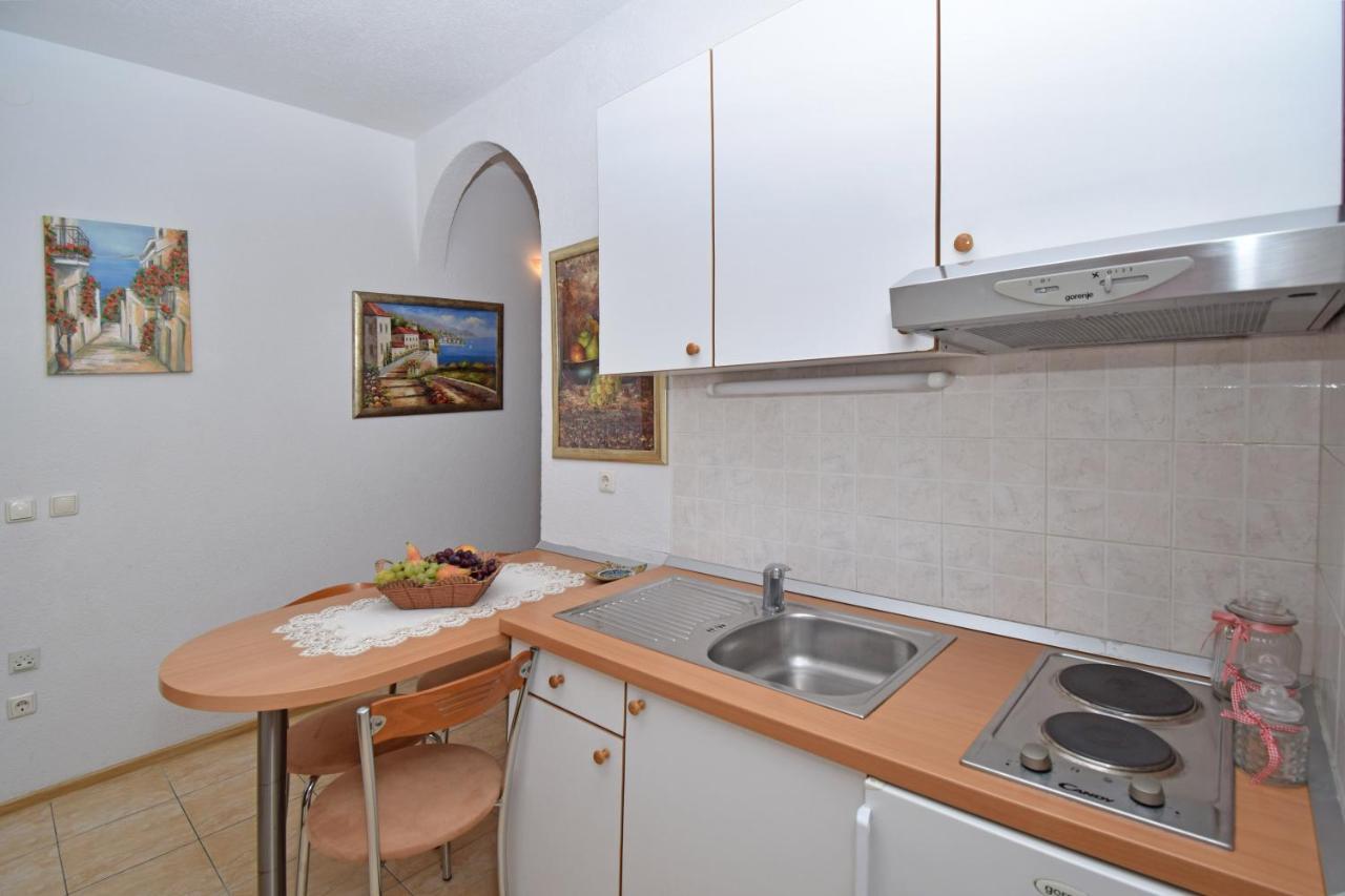 Apartments Barba Tučepi Екстериор снимка