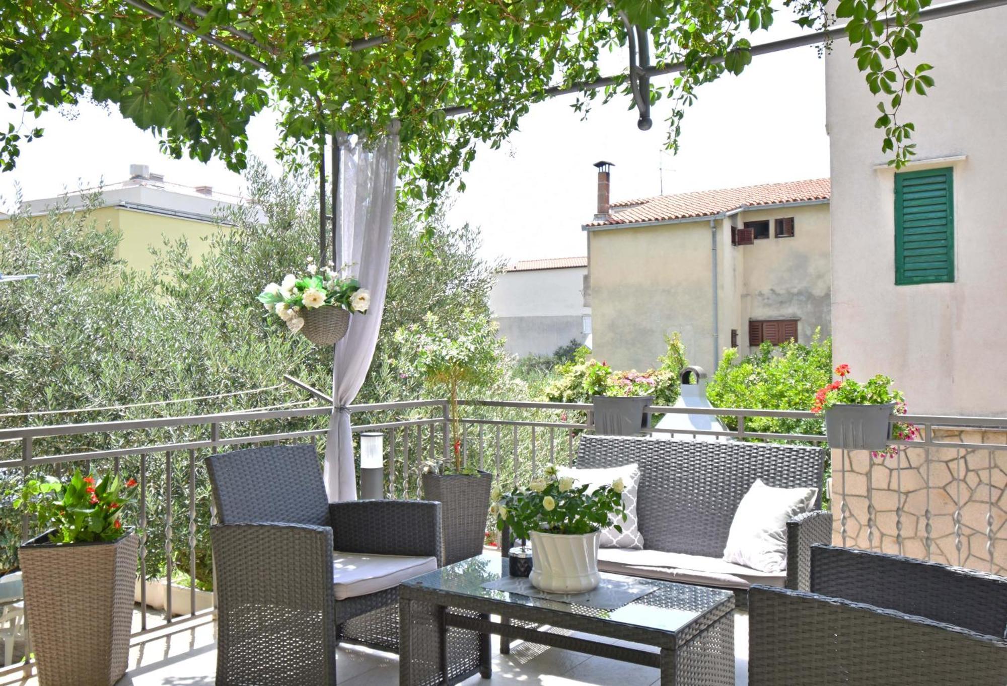 Apartments Barba Tučepi Екстериор снимка