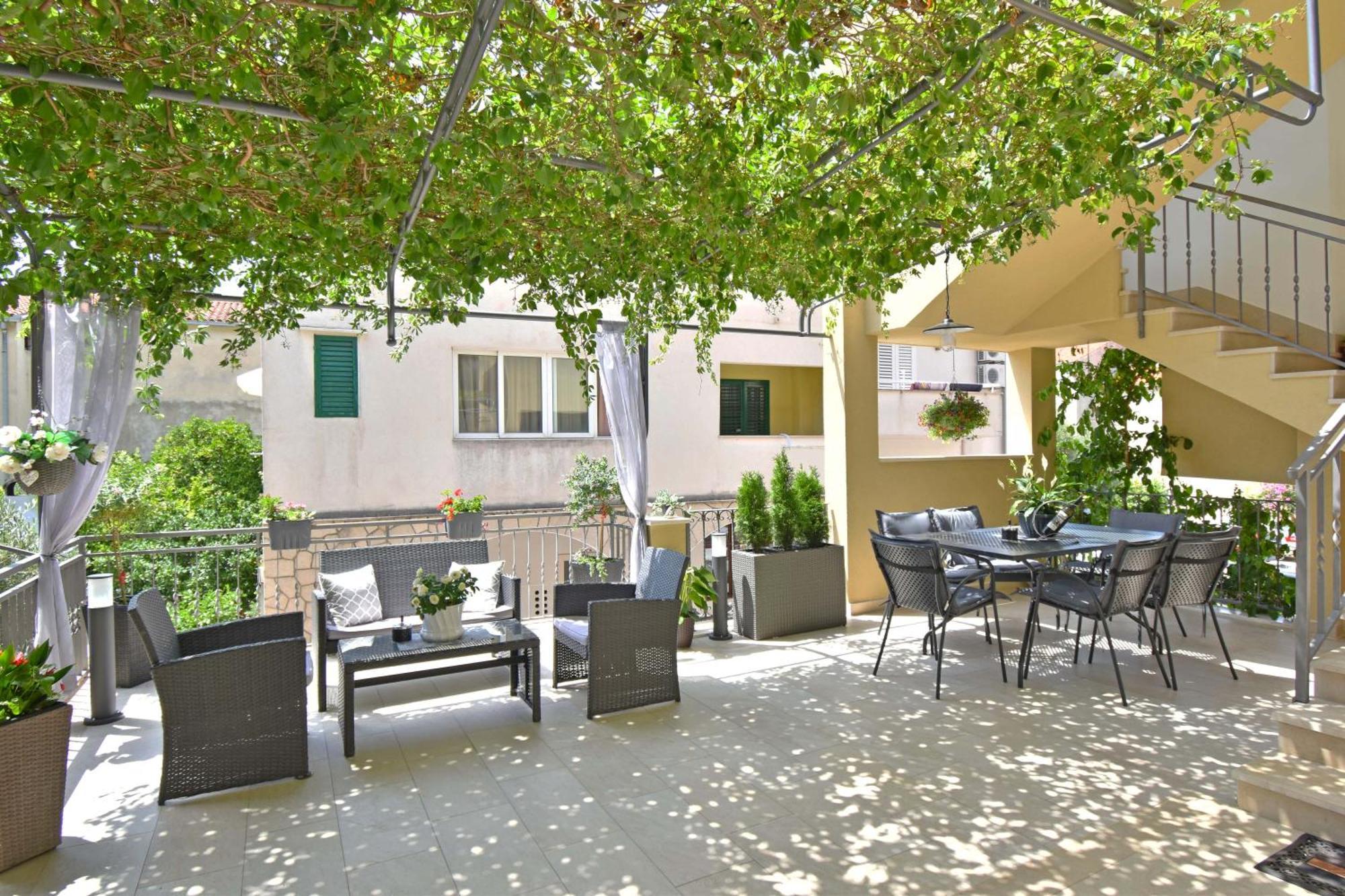 Apartments Barba Tučepi Екстериор снимка